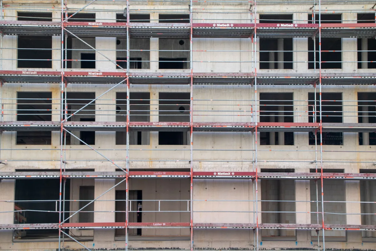 Un chantier de construction — un chantier de construction.