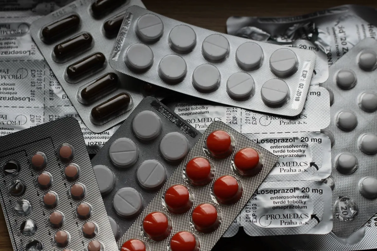 Des médicaments en pharmacie — un cabinet médical.