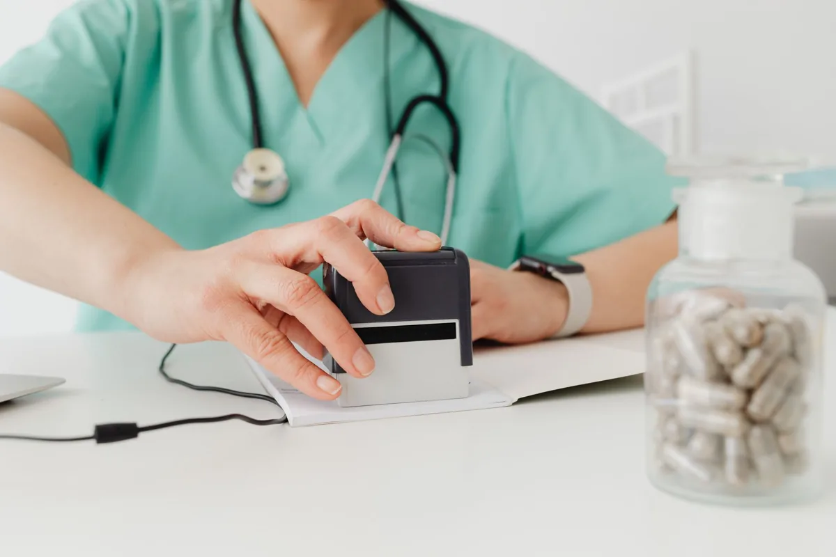 Le couloir d’un établissement de soins